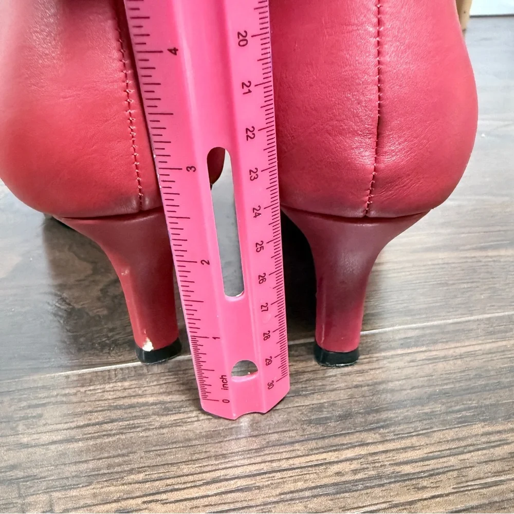 RAMPAGE RED MEDIUM HEEL BOOTIE SIDE ZIPPER.    MINOR SCUFFS SEE PHOTOS - Picture 8 of 10